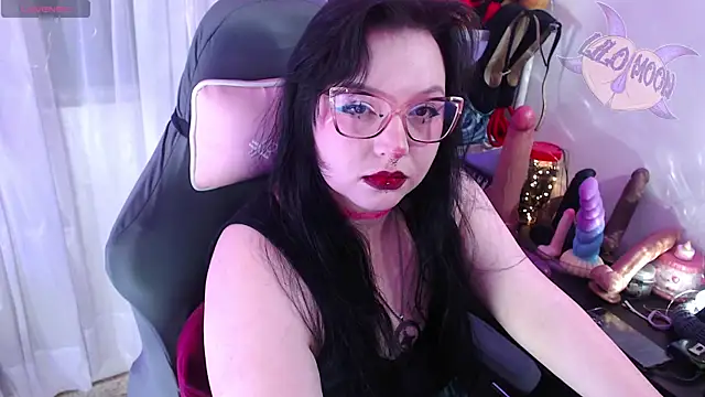 LiloMoon69 online show from 19, 10, 2025