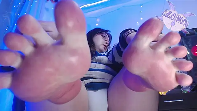 LiloMoon69 online show from 6, 2, 2025