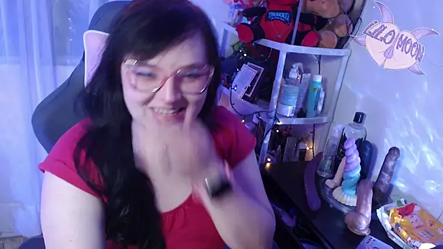 LiloMoon69 online show from 28, 2, 2025