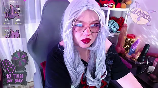 LiloMoon69 online show from 9, 11, 2025