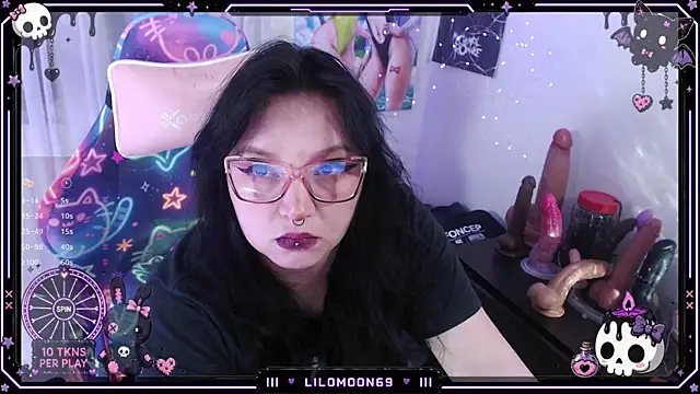 Snapshot of LiloMoon69 chatting on 21, 6, 2026 LiloMoon69 online show from 21, 6, 2026