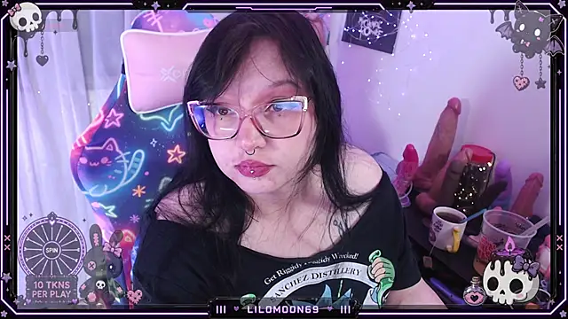 Snapshot of LiloMoon69 chatting on 16, 6, 2026 LiloMoon69 online show from 16, 6, 2026