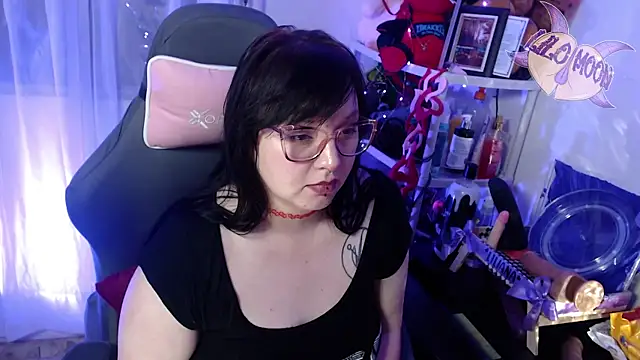 LiloMoon69 online show from 21, 2, 2025