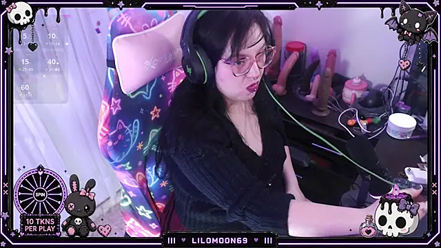 Snapshot of LiloMoon69 chatting on 15, 6, 2026 LiloMoon69 online show from 15, 6, 2026