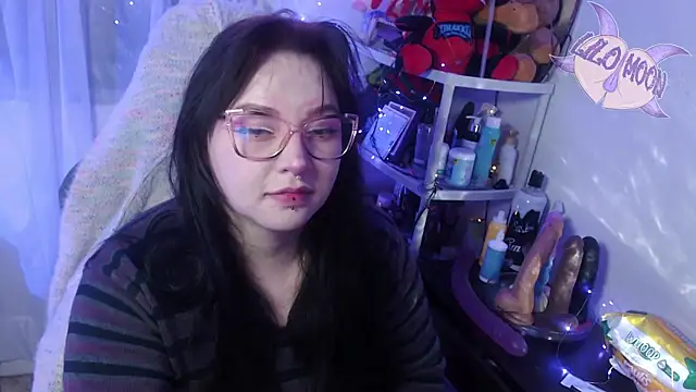 LiloMoon69 online show from 4, 3, 2025