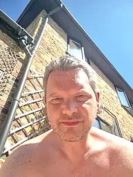 Snapshot of mrtickle1000 chatting on 1, 8, 2026 mrtickle1000 online show from 1, 8, 2026