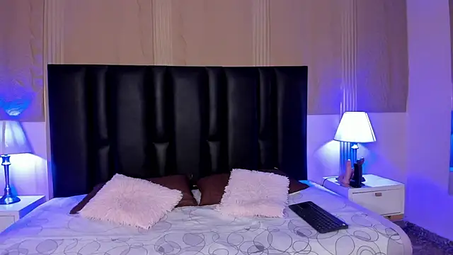 Milf meli online show from 3, 12, 2025