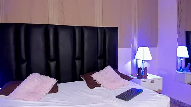 Snapshot of Milf_meli chatting on 24, 10, 2025 Milf meli online show from 24, 10, 2025