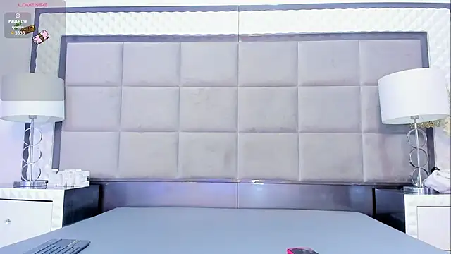 OliviaBurning online show from 27, 2, 2026