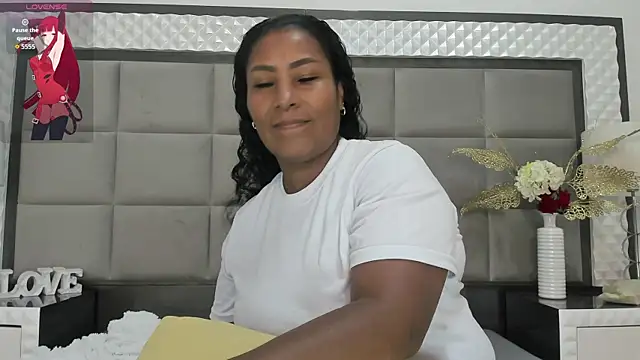 OliviaBurning online show from 27, 10, 2025