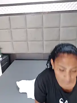 OliviaBurning online show from 22, 12, 2025