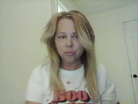 Snapshot of burrkitty chatting on 28, 11, 2025 burrkitty online show from 28, 11, 2025