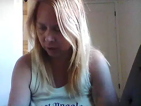 Snapshot of burrkitty chatting on 26, 11, 2025 burrkitty online show from 26, 11, 2025