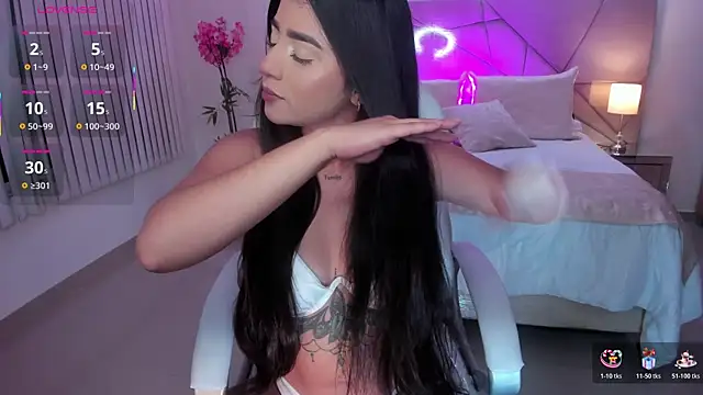 Snapshot of amelie_jhons chatting on 3, 5, 2026 amelie jhons online show from 3, 5, 2026
