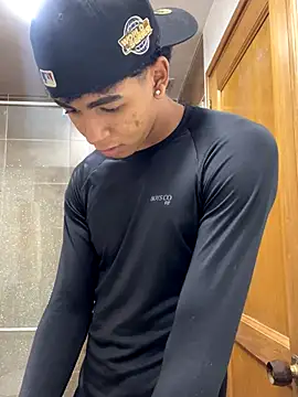 JoanG10 online show from 8, 9, 2025