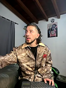 Valentino Xander online show from 21, 12, 2025