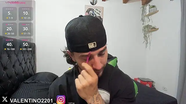 Valentino Xander online show from 26, 11, 2025