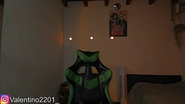 Valentino Xander online show from 15, 3, 2026