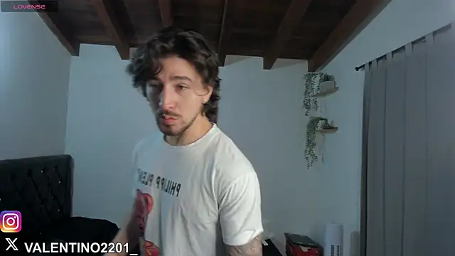 Valentino Xander online show from 26, 10, 2025