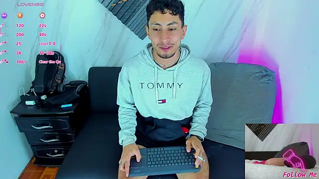 Piggy Eddy online show from 29, 11, 2025