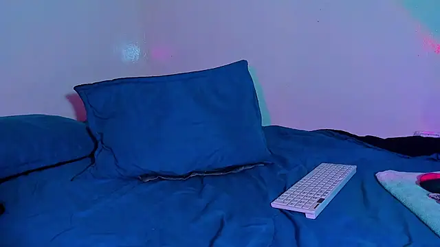 Piggy Eddy online show from 8, 4, 2026