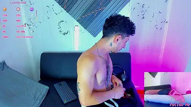 Piggy Eddy online show from 23, 11, 2025