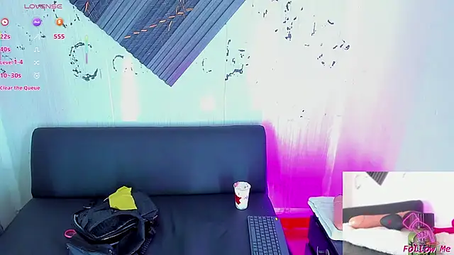 Piggy Eddy online show from 24, 11, 2025