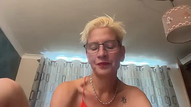 JennyHazel1 online show from 18, 7, 2026