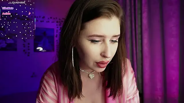 Snapshot of Alice___Rose chatting on 22, 5, 2026 Alice Rose online show from 22, 5, 2026