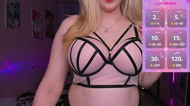 Snapshot of Alice___Rose chatting on 7, 3, 2025 Alice Rose online show from 7, 3, 2025