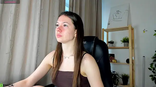 Nicole Charm online show from 16, 6, 2026