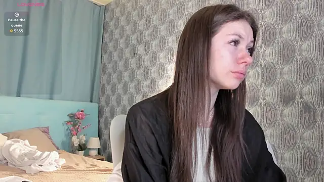 Nicole Charm online show from 20, 6, 2026