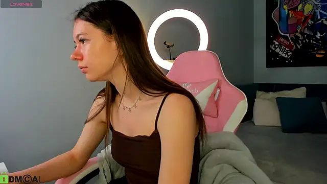 Nicole Charm online show from 9, 6, 2026
