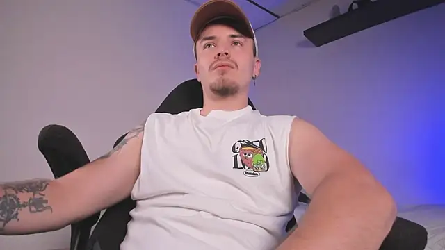 Snapshot of james_connor2 chatting on 12, 5, 2026 james connor2 online show from 12, 5, 2026
