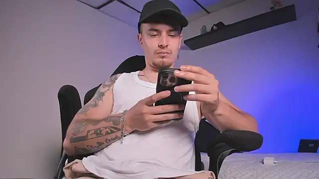 Snapshot of james_connor2 chatting on 6, 5, 2026 james connor2 online show from 6, 5, 2026