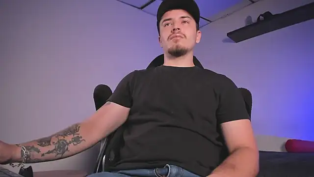Snapshot of james_connor2 chatting on 30, 5, 2026 james connor2 online show from 30, 5, 2026