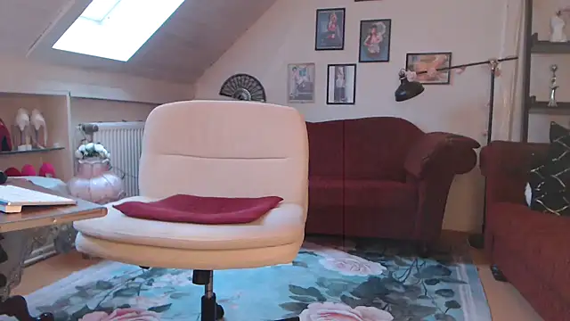 GinaBlonde online show from 15, 10, 2025