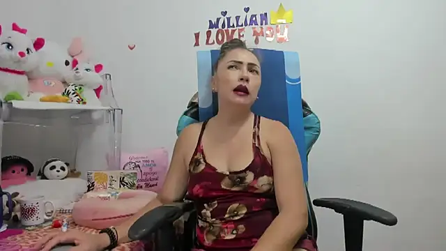 GatitaSexy Hotwet4u online show from 18, 3, 2025