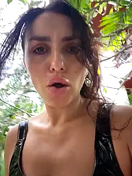 Izabella Bella online show from 5, 11, 2025