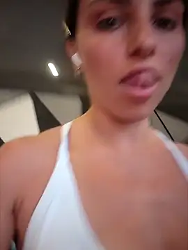 Izabella Bella online show from 26, 5, 2026