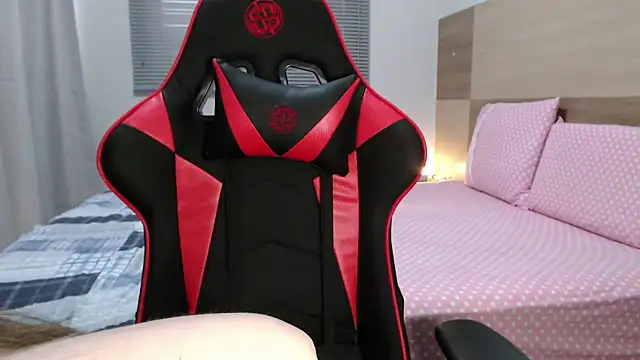 Naughty Annn online show from 25, 11, 2025