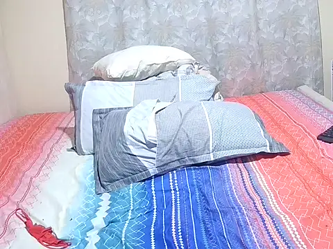 slender sweet online show from 18, 4, 2026