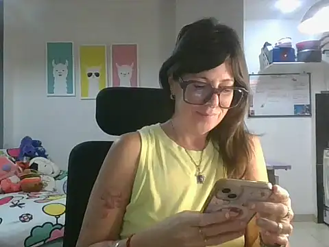 Snapshot of Calentandote chatting on 23, 4, 2026 Calentandote online show from 23, 4, 2026