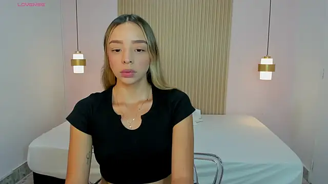 AliceRoss0 online show from 30, 6, 2026