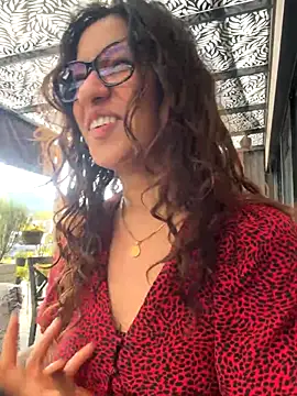 Snapshot of ValeriEvan chatting on 4, 10, 2025 ValeriEvan online show from 4, 10, 2025