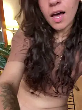 Snapshot of ValeriEvan chatting on 10, 3, 2025 ValeriEvan online show from 10, 3, 2025
