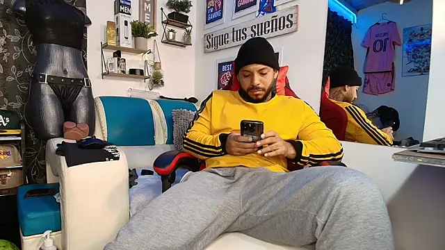 Leenar Key online show from 8, 1, 2026