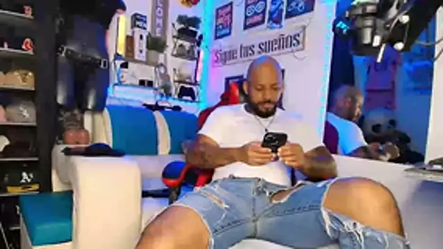 Leenar Key online show from 17, 3, 2026