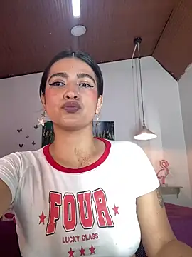Cleopatracute  online show from 22, 1, 2025