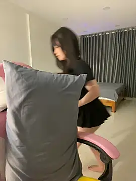 Snapshot of -rosiie- chatting on 13, 2, 2025 -rosiie- online show from 13, 2, 2025